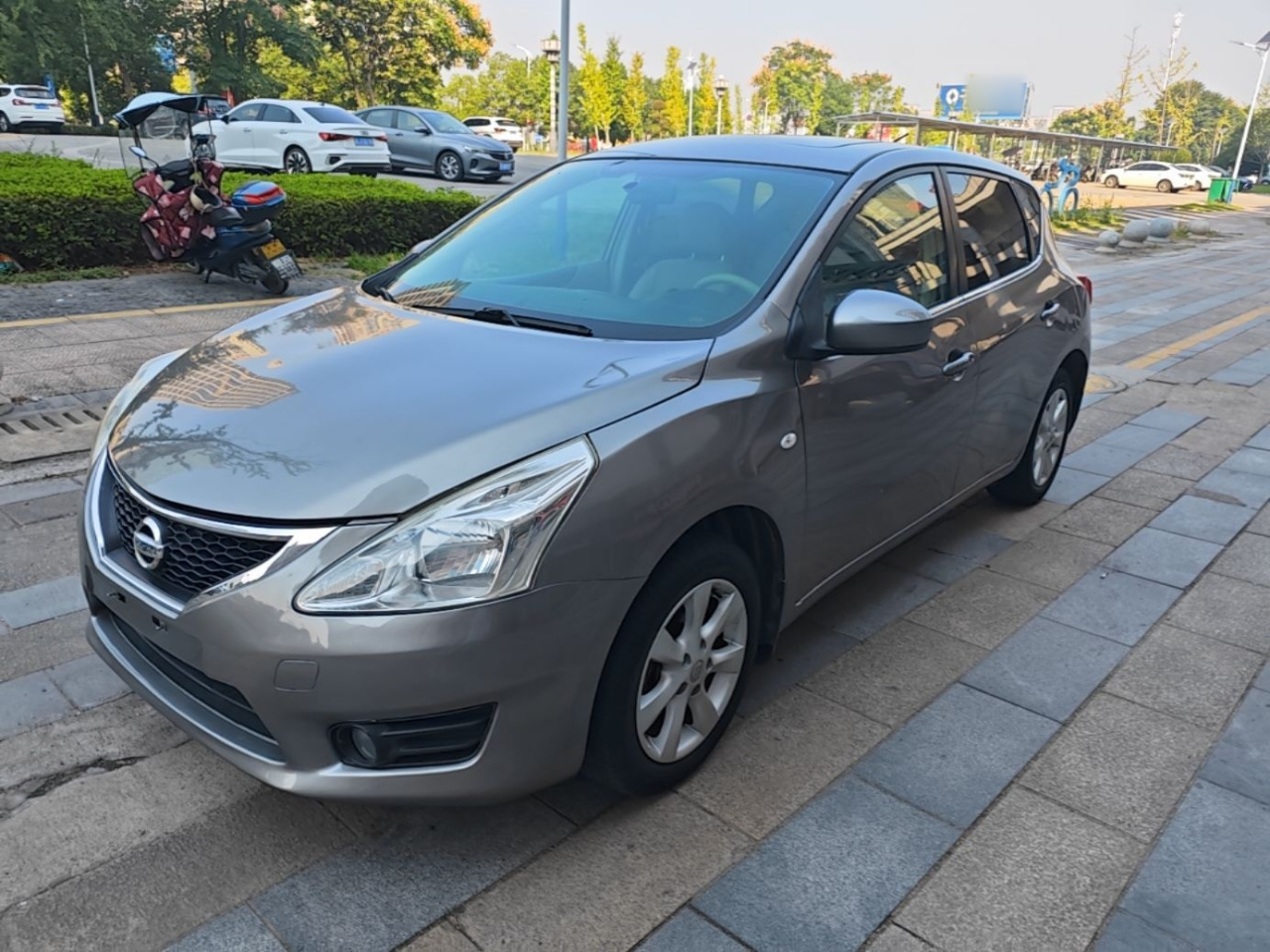 Tiida 2011 1.6L CVT Smart