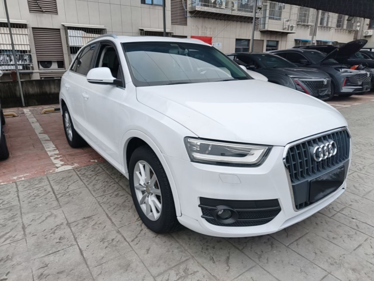 Q3 2015 35 TFSI photo 3