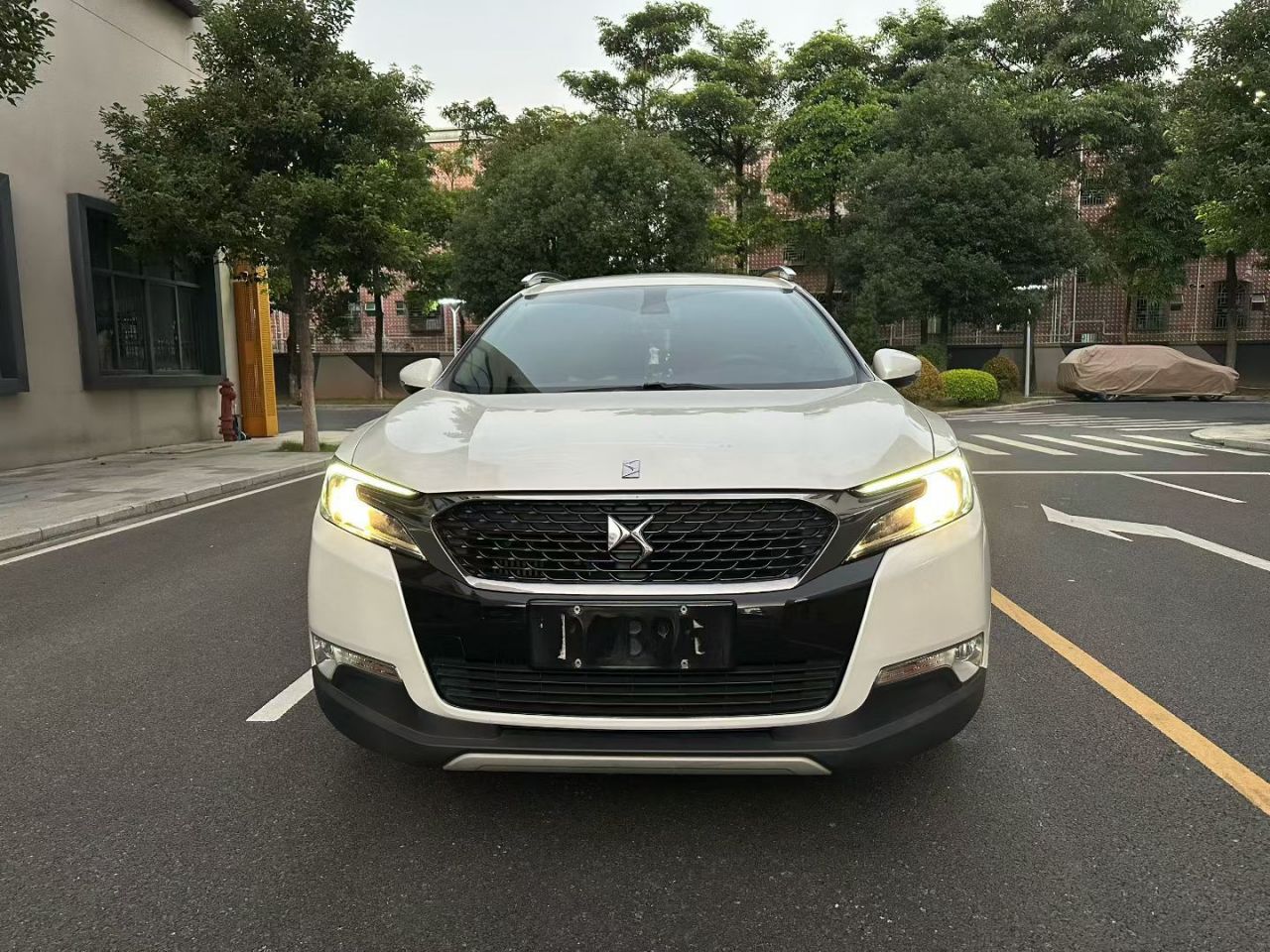 6 2014 1.6T Luxury THP160 photo 5