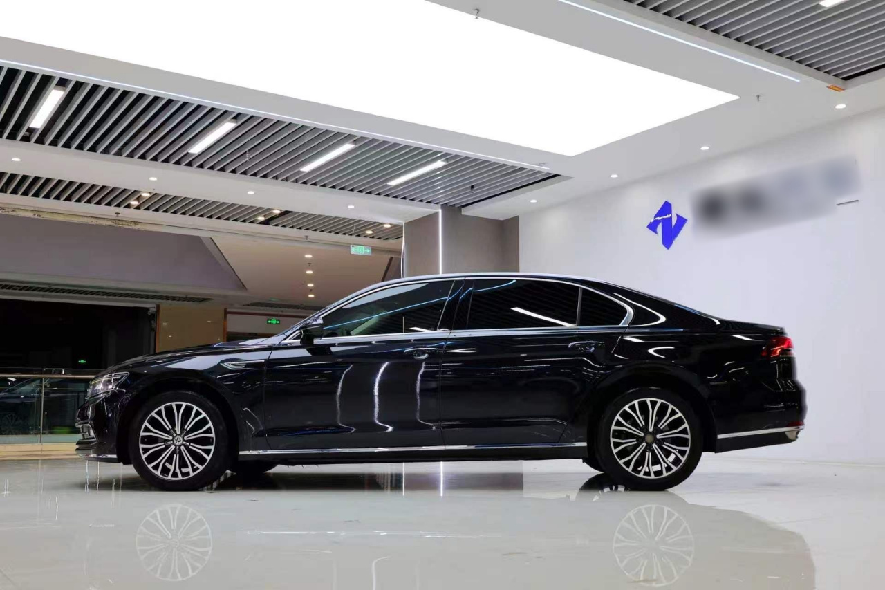 2018 Facelift 380TSI RWD Flagship photo 3