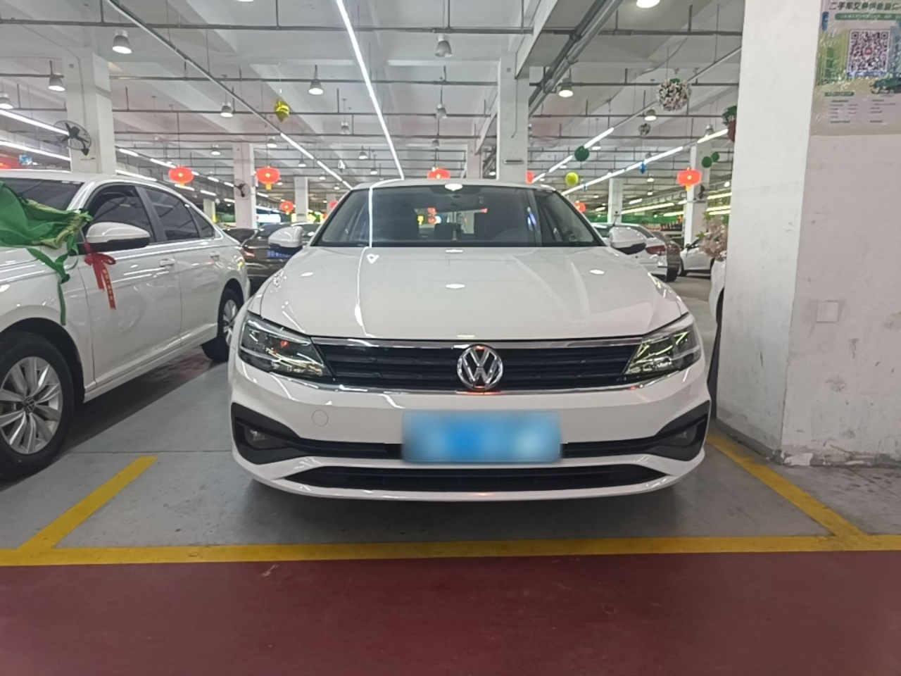 Lamando 2021 230TSI DSG photo 2