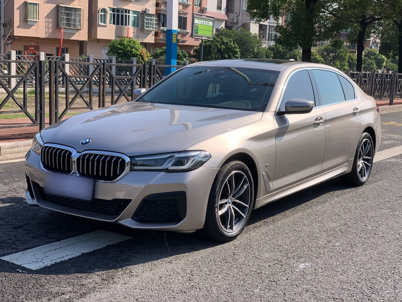 5 Series 2021 525Li M Sport Package