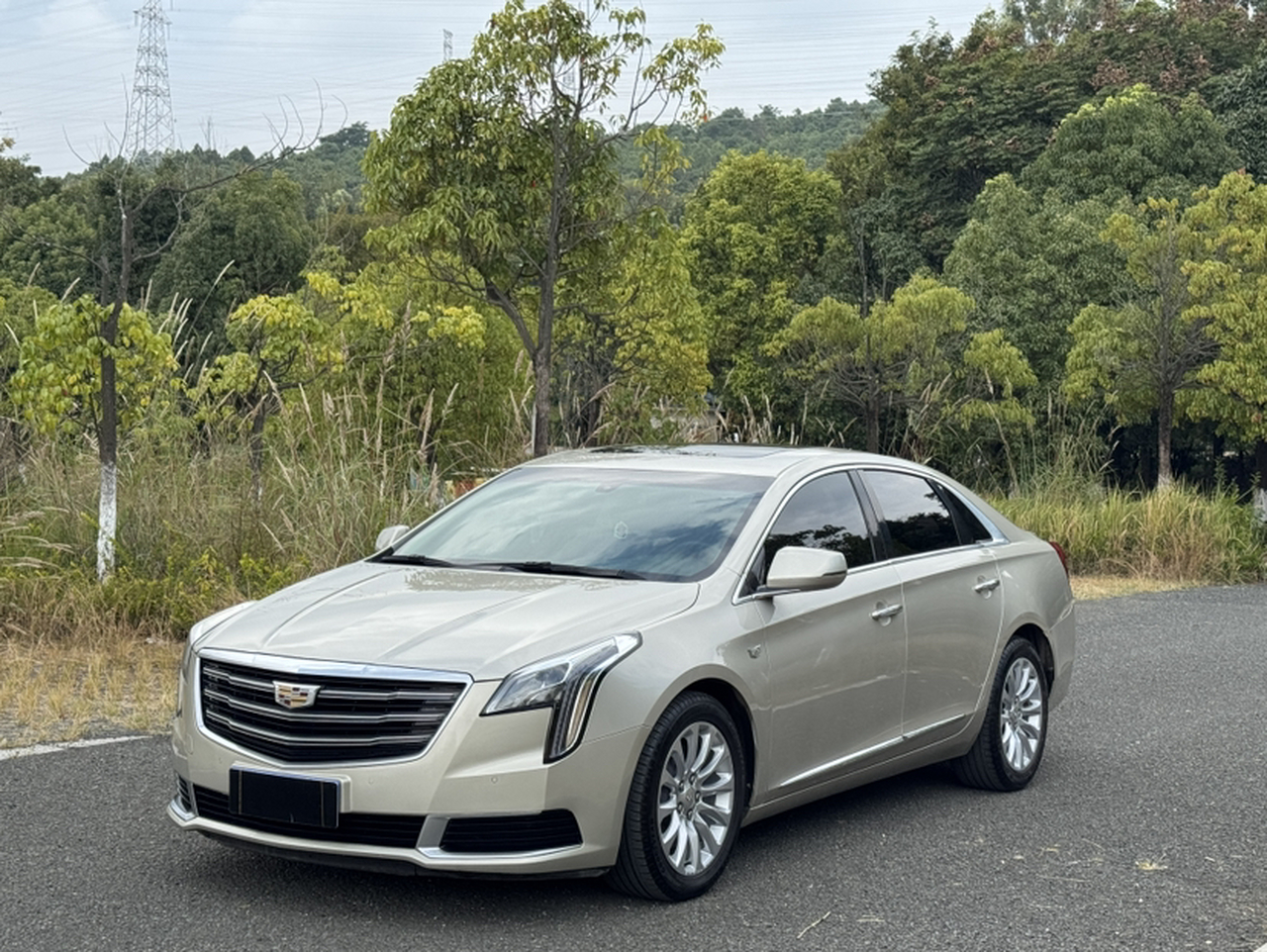 XTS 2018 28T Tech