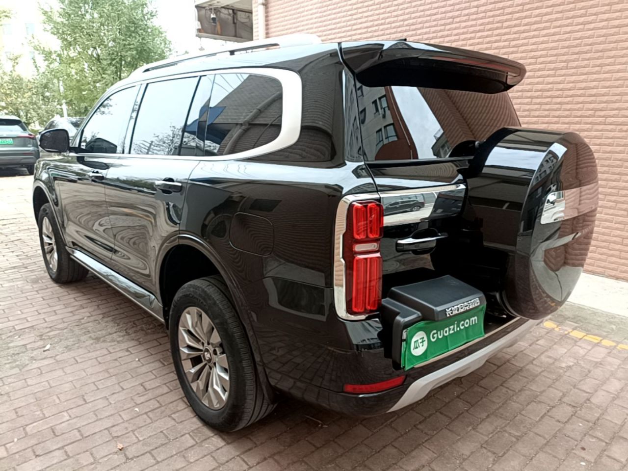 500 EV 2023 Hi4-T photo 4