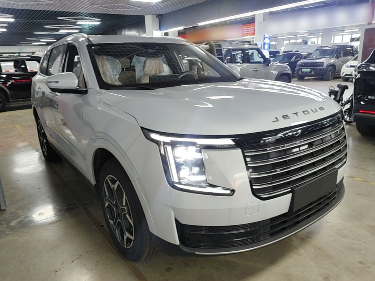 X70L 2026 1.5TD DCT Comfort 7-Seater photo 3