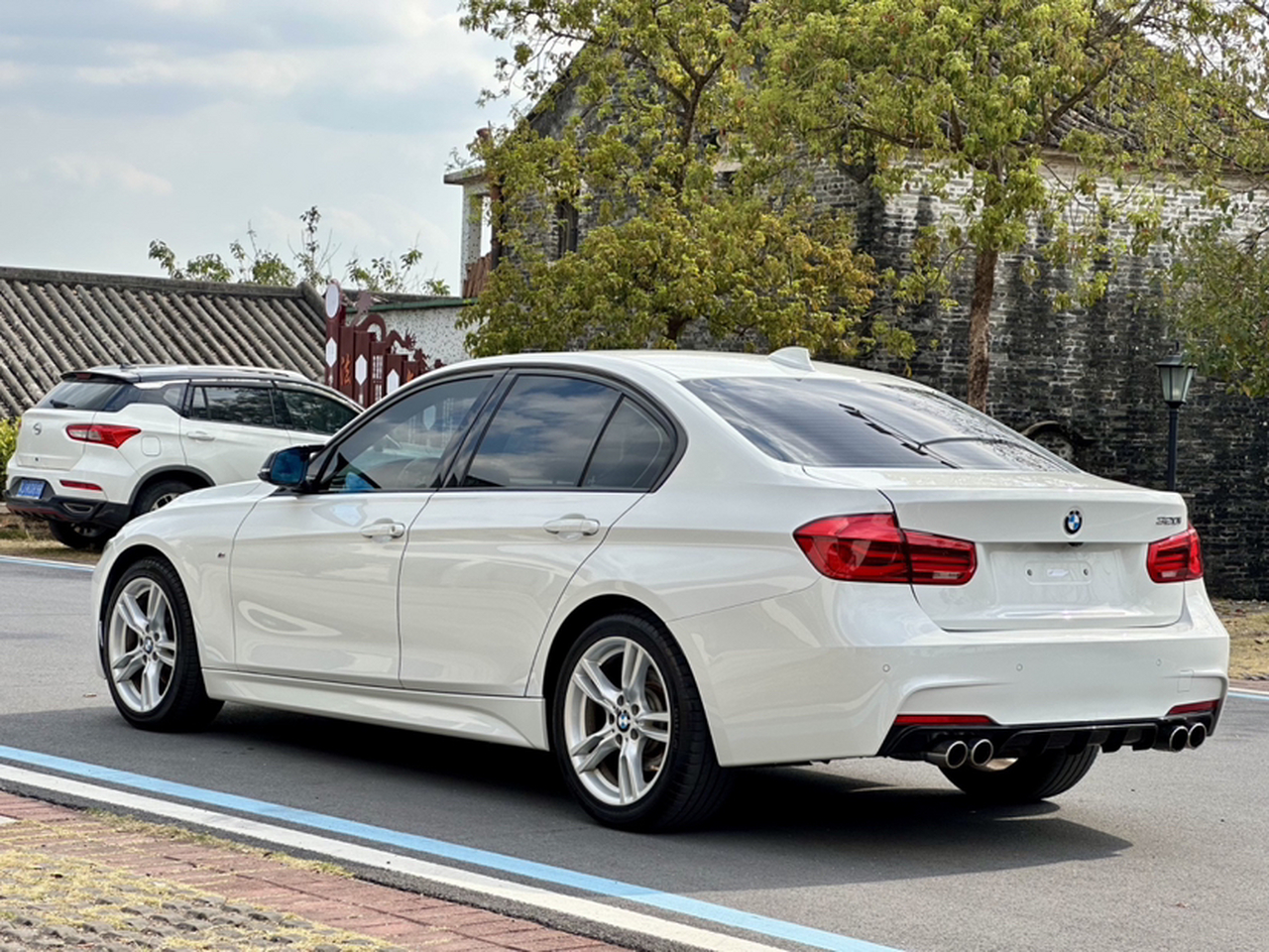 3 Series 2019 320i M Sport Package photo 4