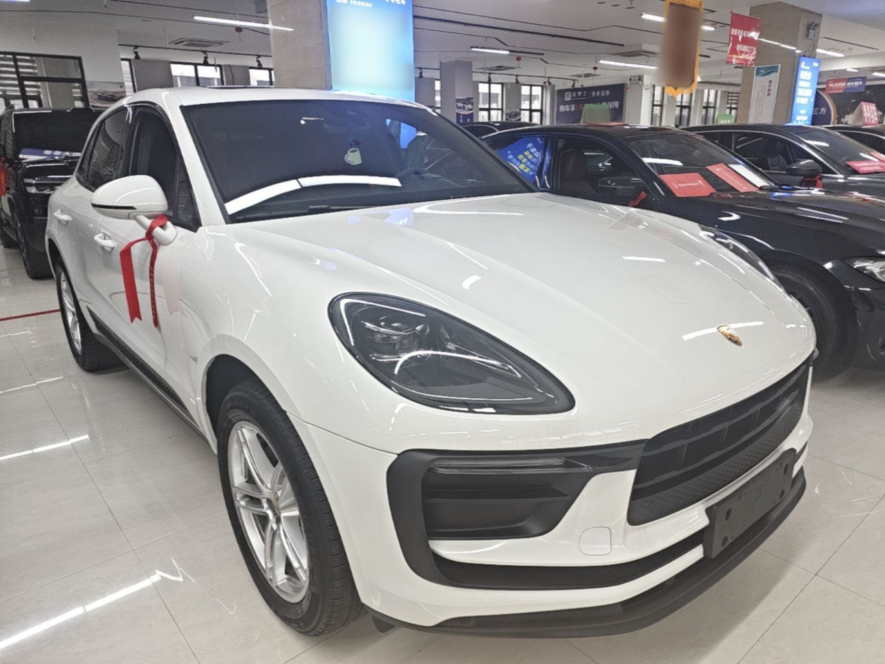 2024 Macan 2.0T photo 3