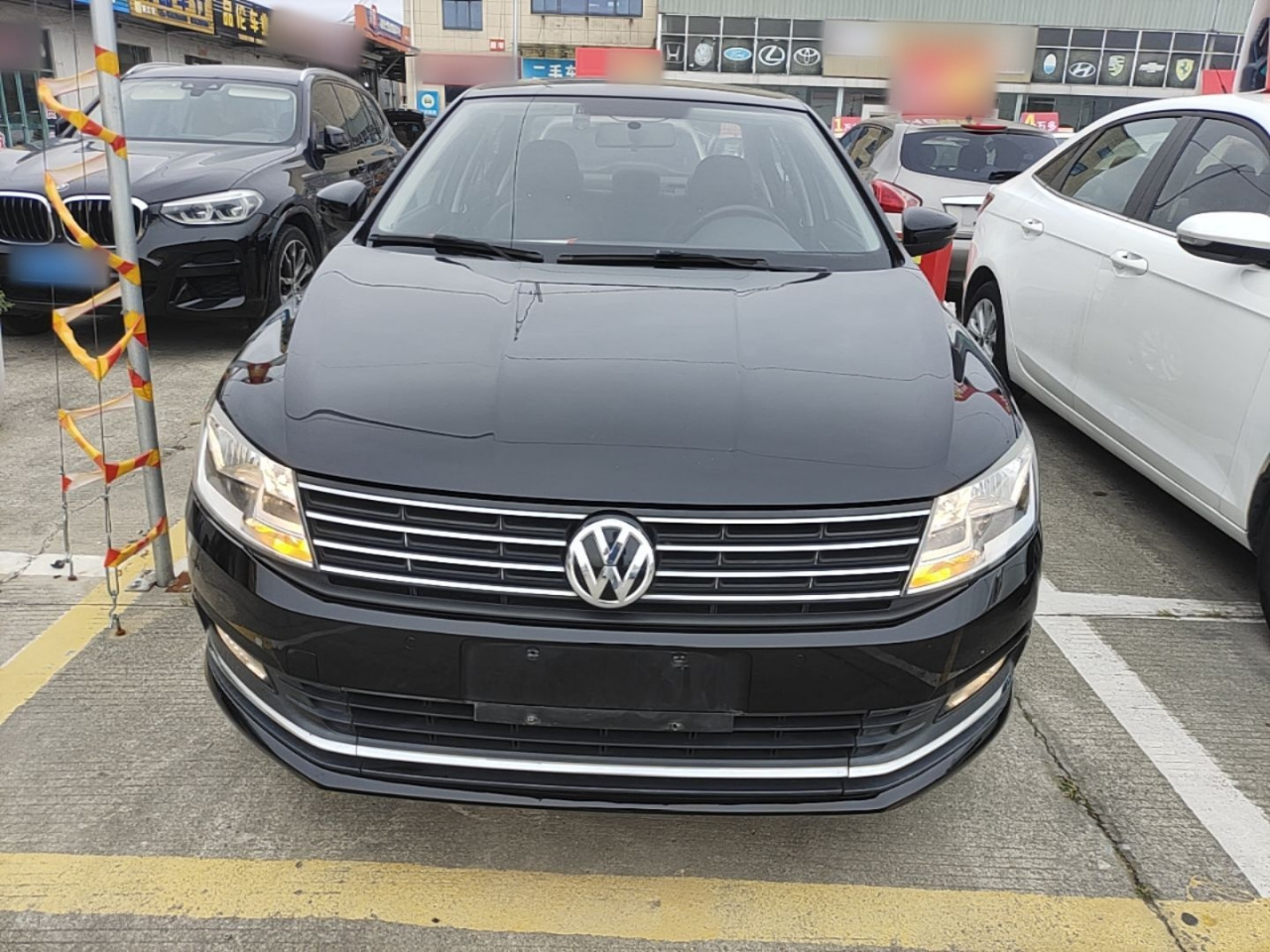 Lavida 2017 1.6L AT photo 2