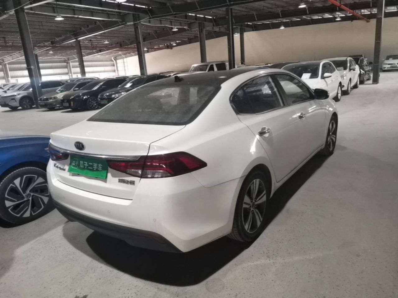 2017 1.8L AT GLS photo 4