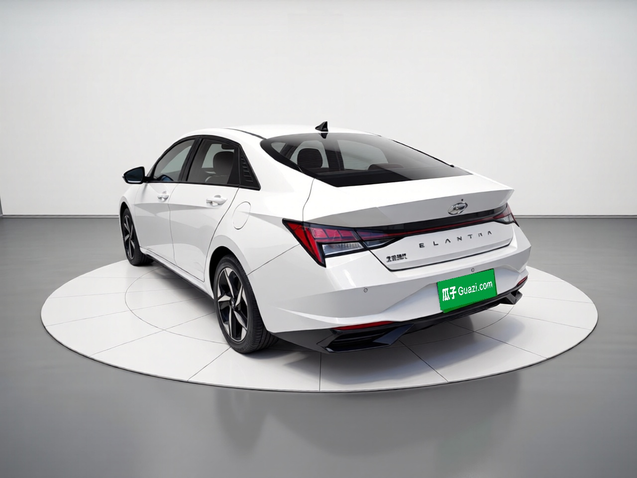 Elantra 2022 1.5L CVT LUX Premium photo 4