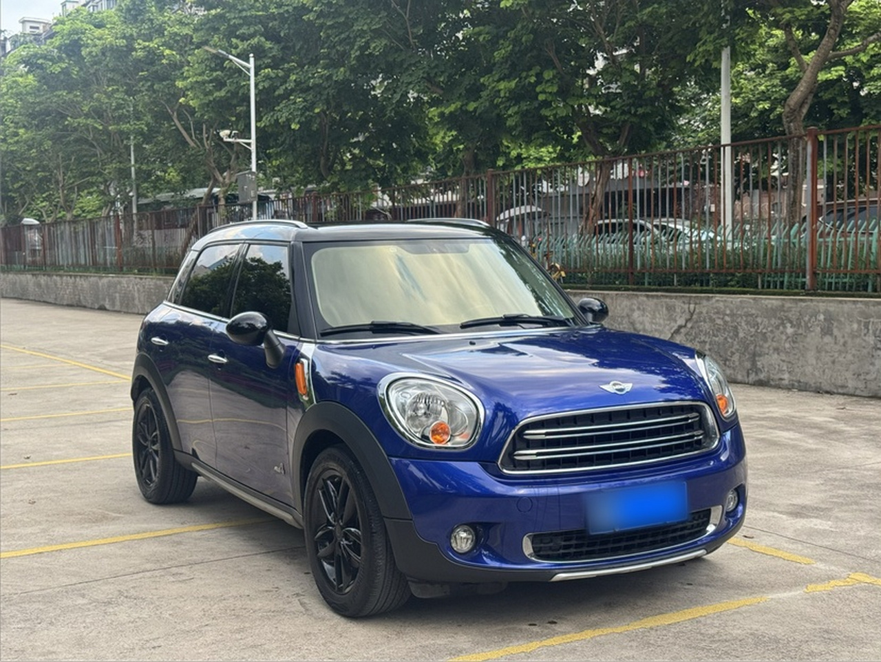 2014 1.6T COOPER ALL4 Fun photo 2