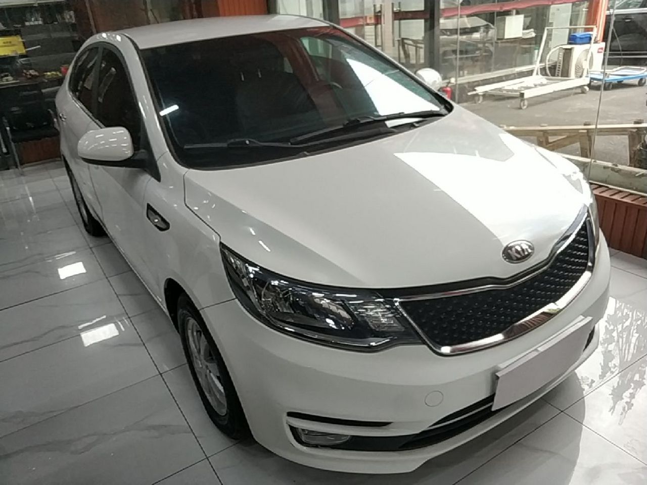 K2 2015 Sedan 1.4L AT GLS photo 3
