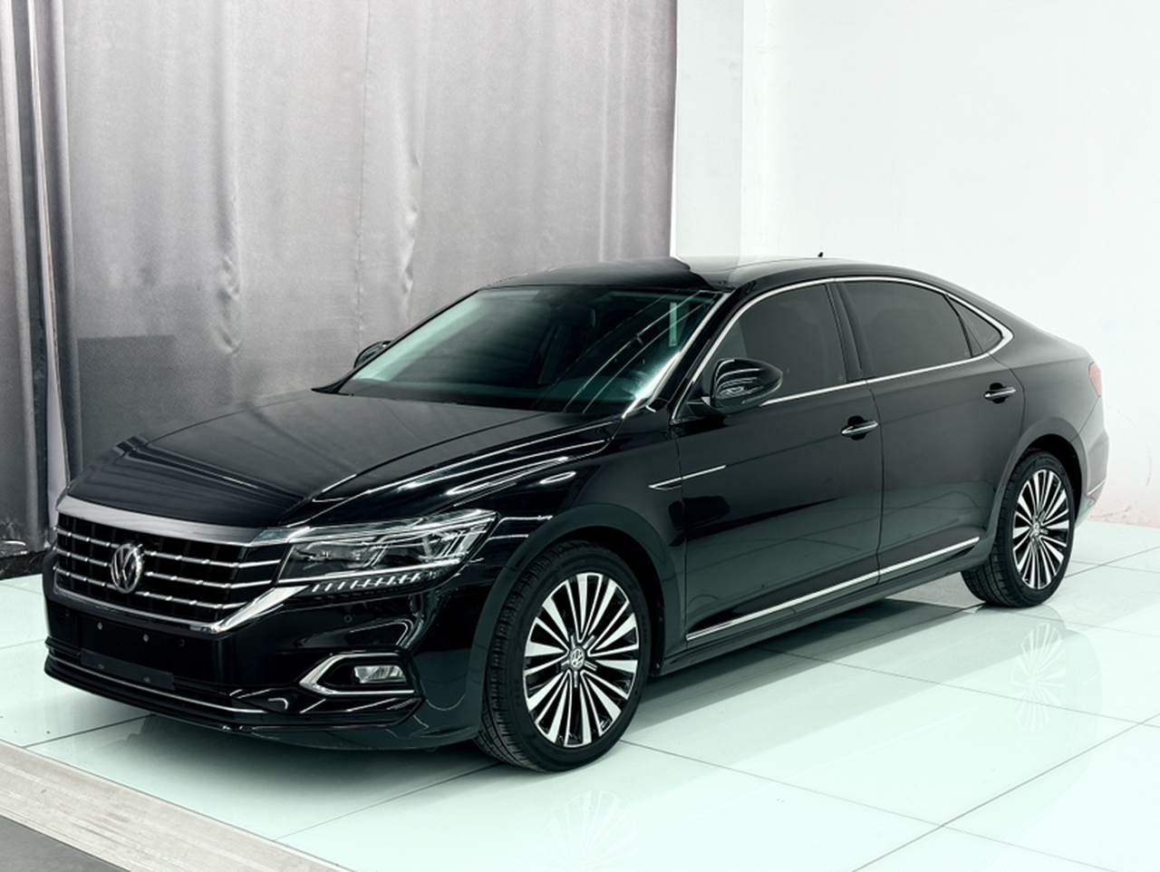 Passat 2019 330TSI Luxury China VI