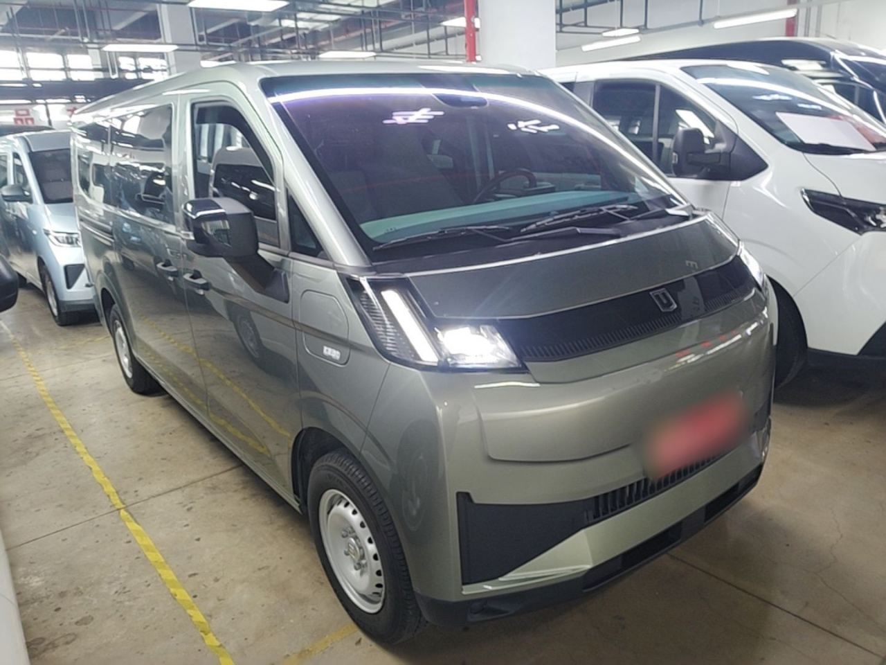 V 2025 V7E 51.4kWh photo 3