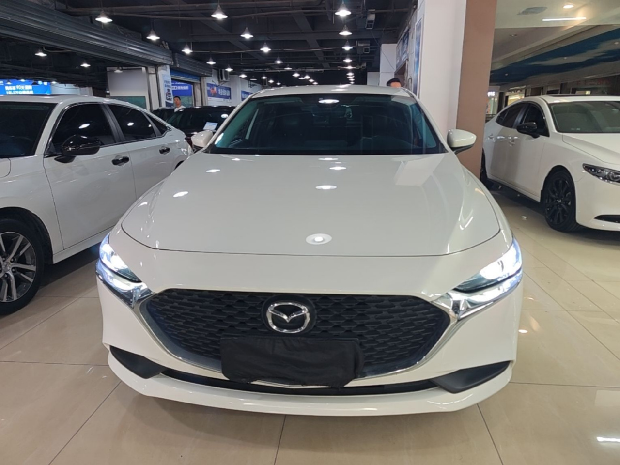 3 Axela 2021 2.0L AT photo 2