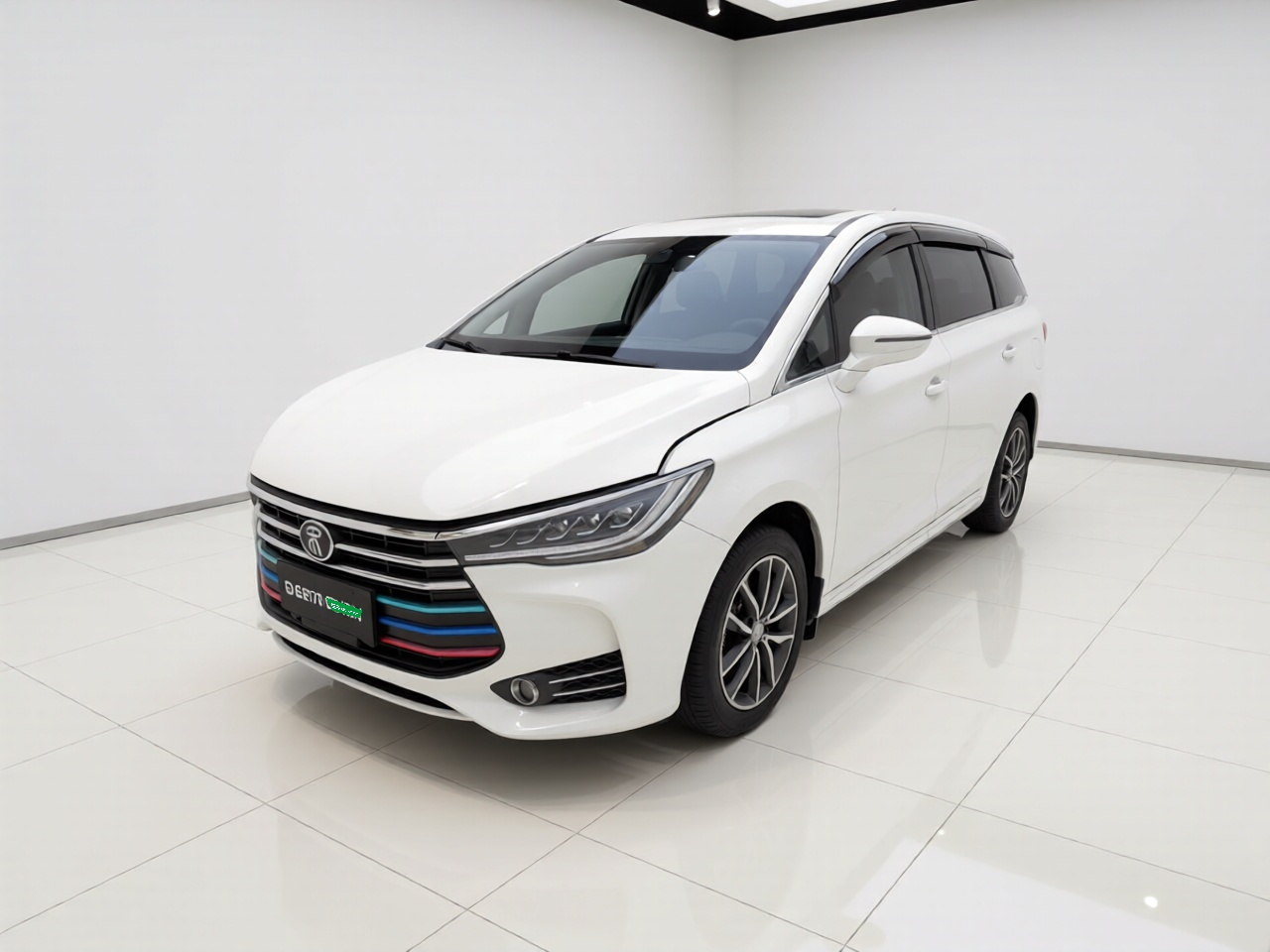 Song MAX 2017 1.5T MT Connected Luxury 7-Seater