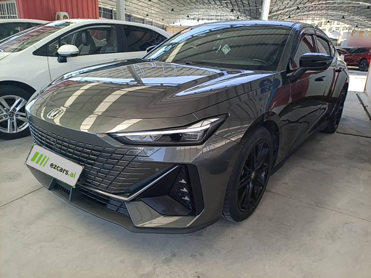 UNI-V 2023 1.5T Exclusive