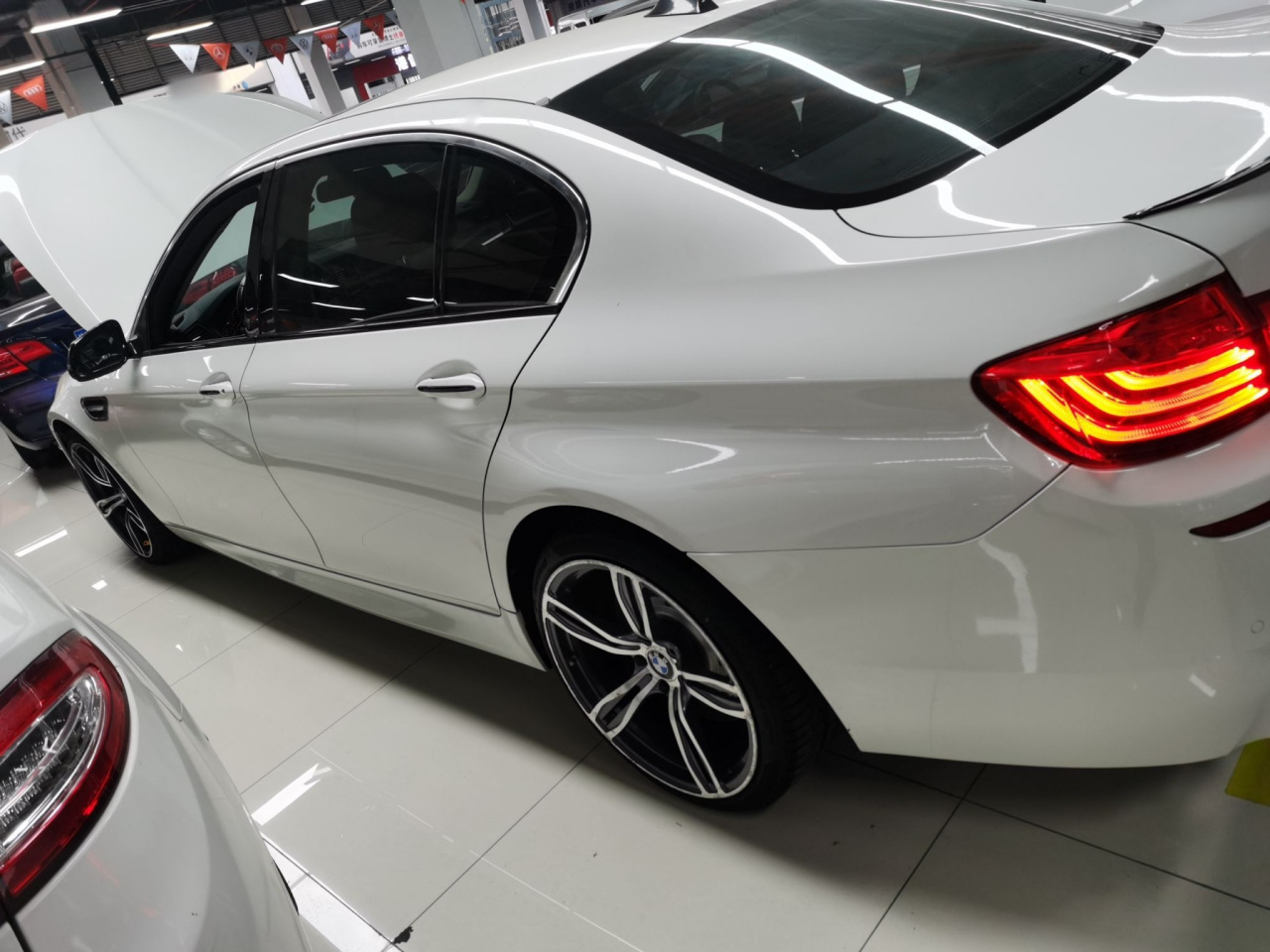 5 Series 2014 525Li Luxury Design Package photo 4