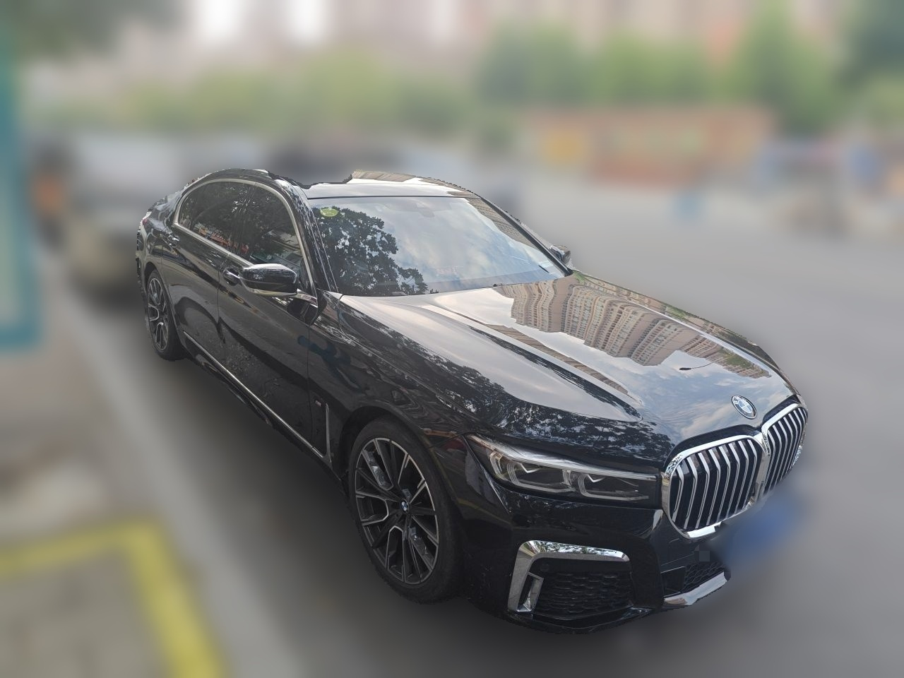 7 Series 2019 740Li Leading M Sport Package photo 3
