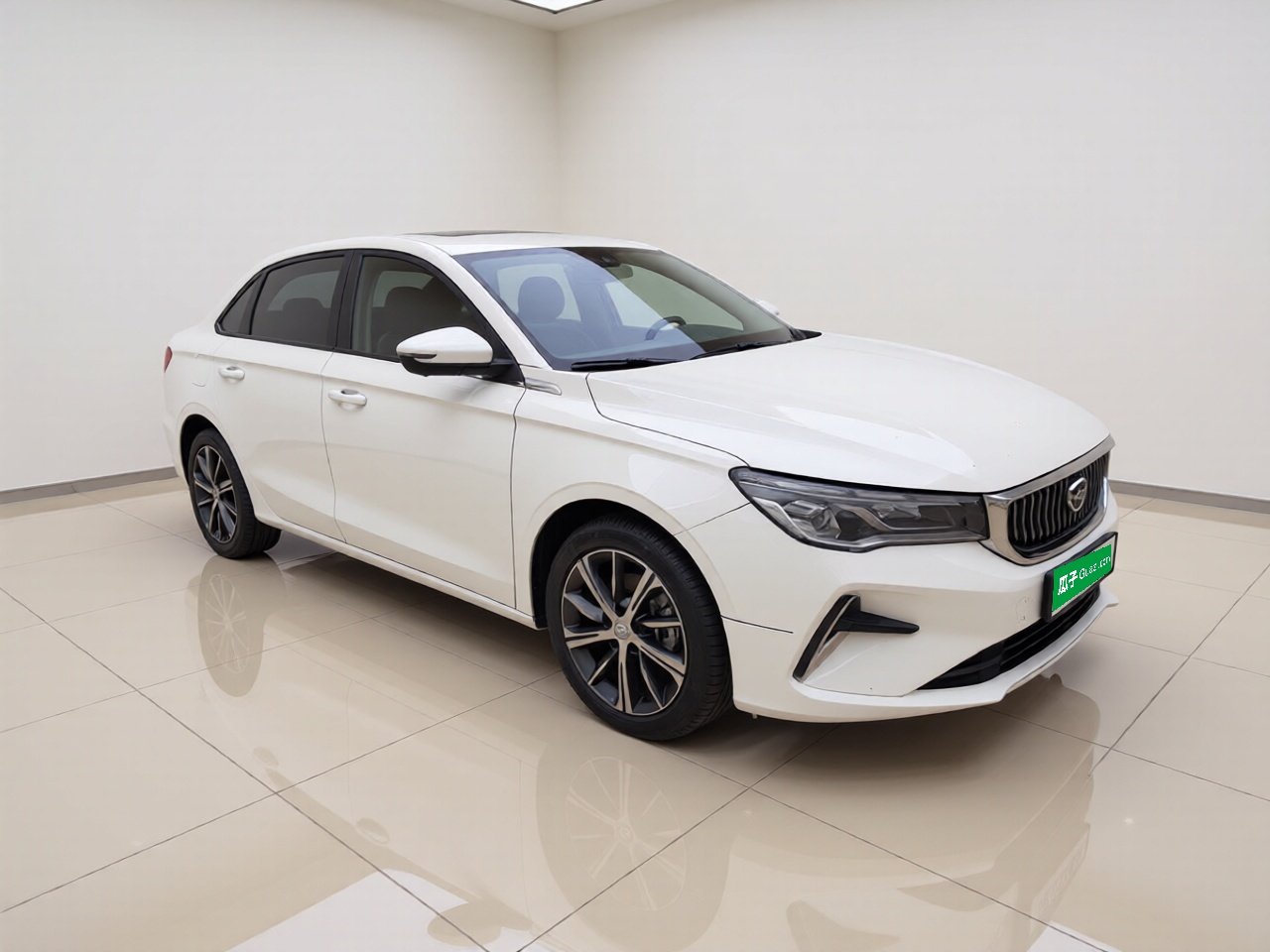 Emgrand 2022 4 1.5L CVT Flagship photo 3