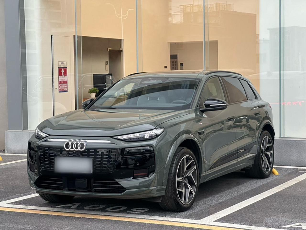 Q6L e-tron 2026 Pilot