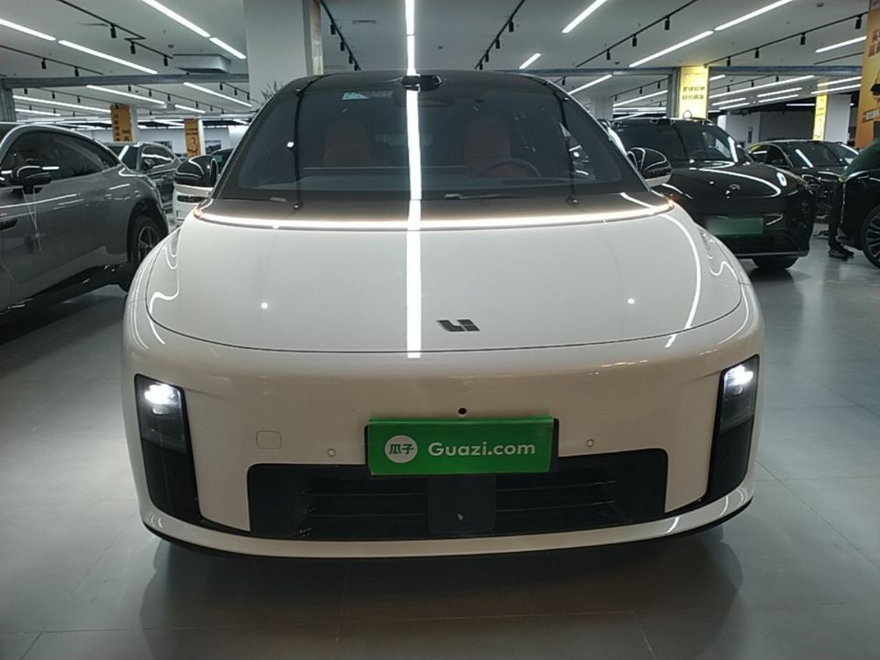 Li Auto i8 2025 Standard photo 2