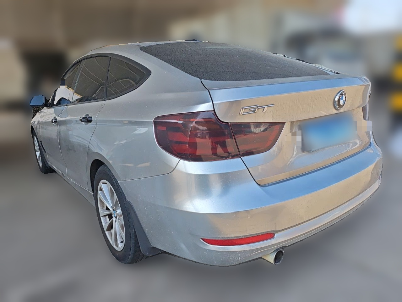 3 SeriesGT 2014 320i Leading photo 4