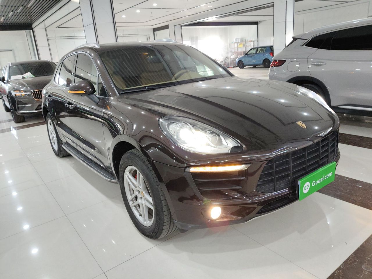 2014 Macan 2.0T photo 3