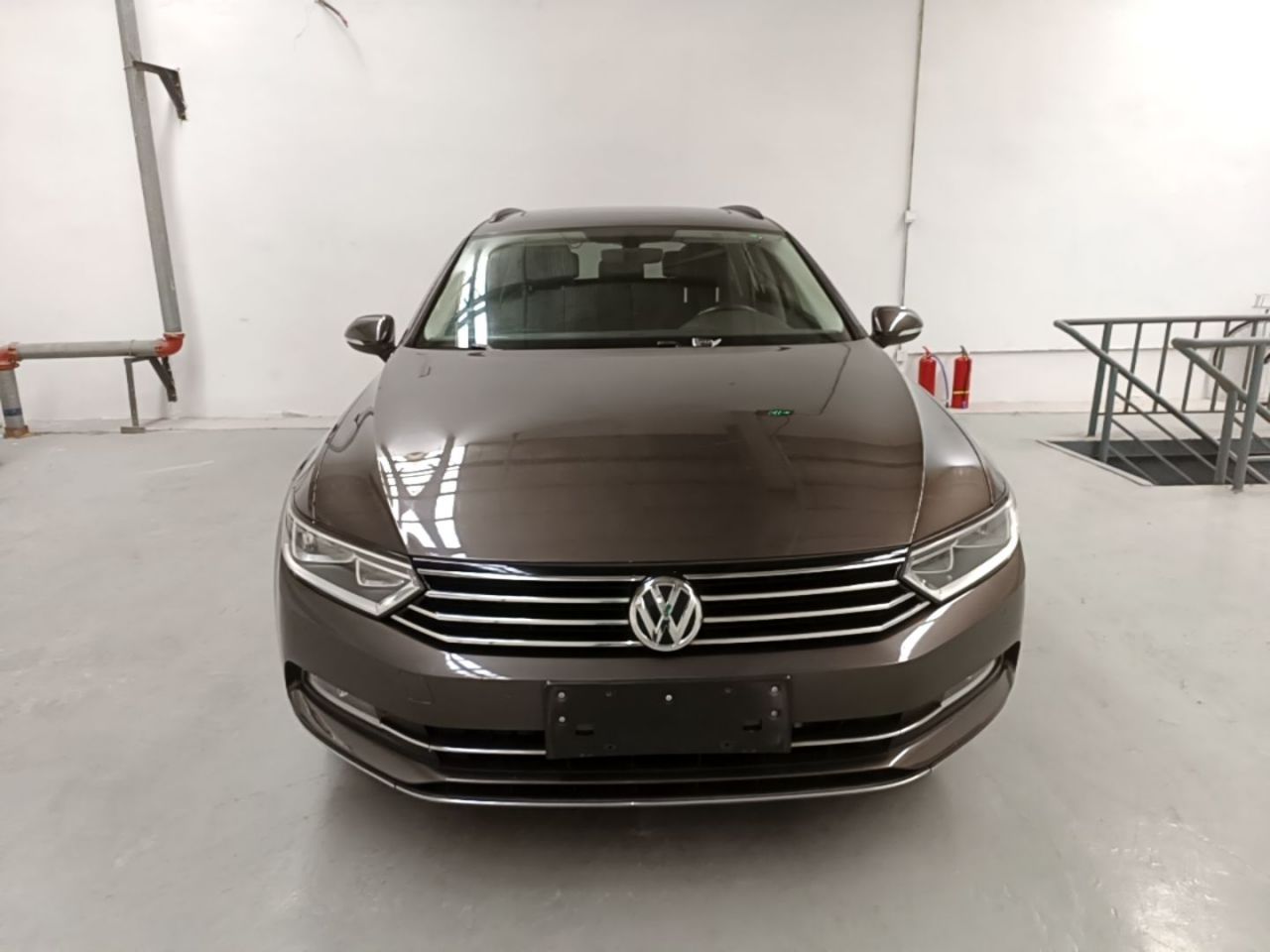 2018 380TSI RWD photo 2