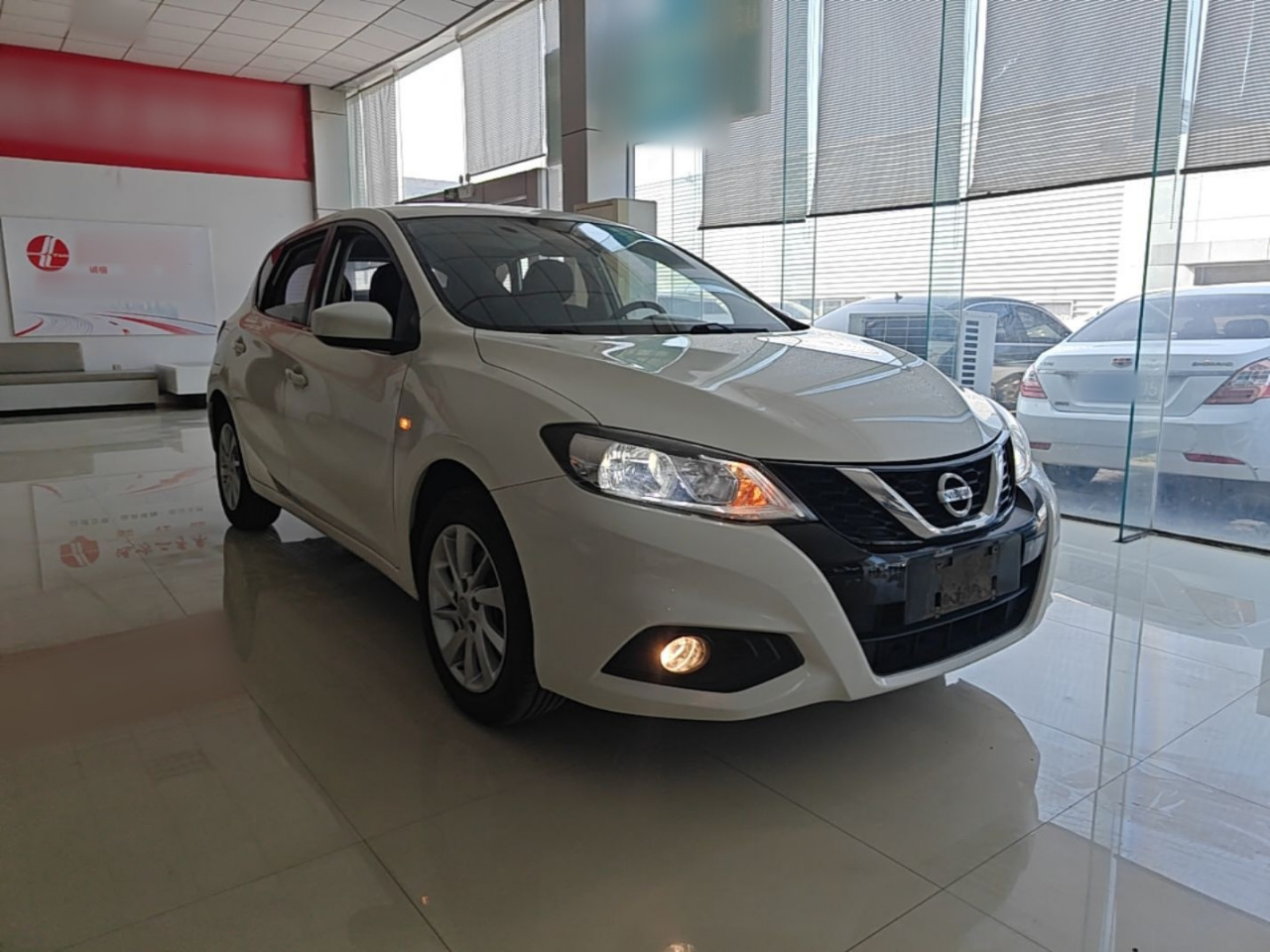 Tiida 2016 1.6L CVT photo 3