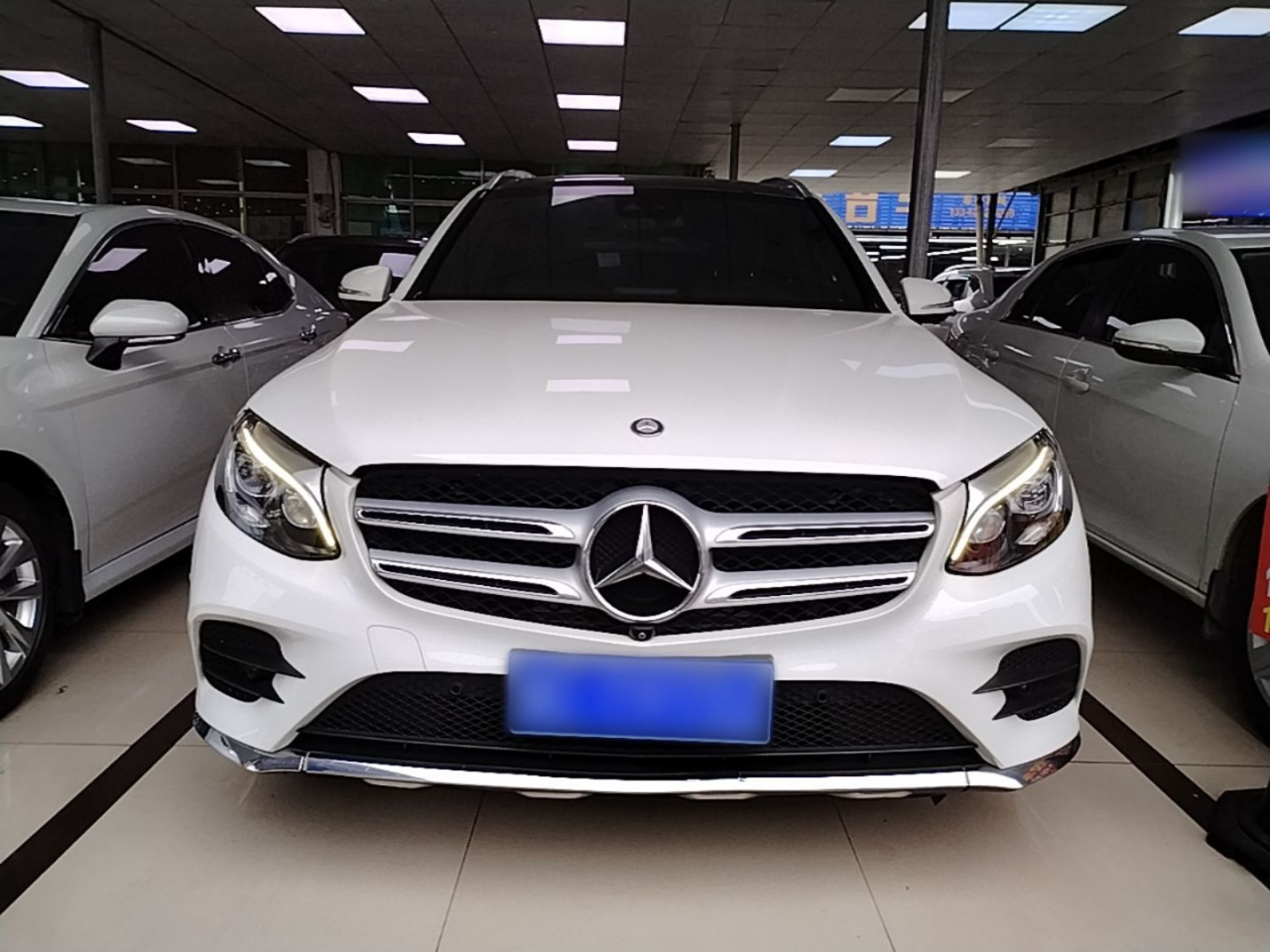 GLC 2017 GLC 300 4MATIC Dynamic photo 2