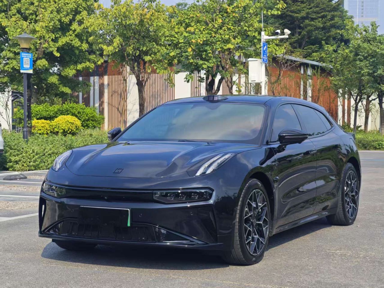 001 2025 WE 100kWh RWD