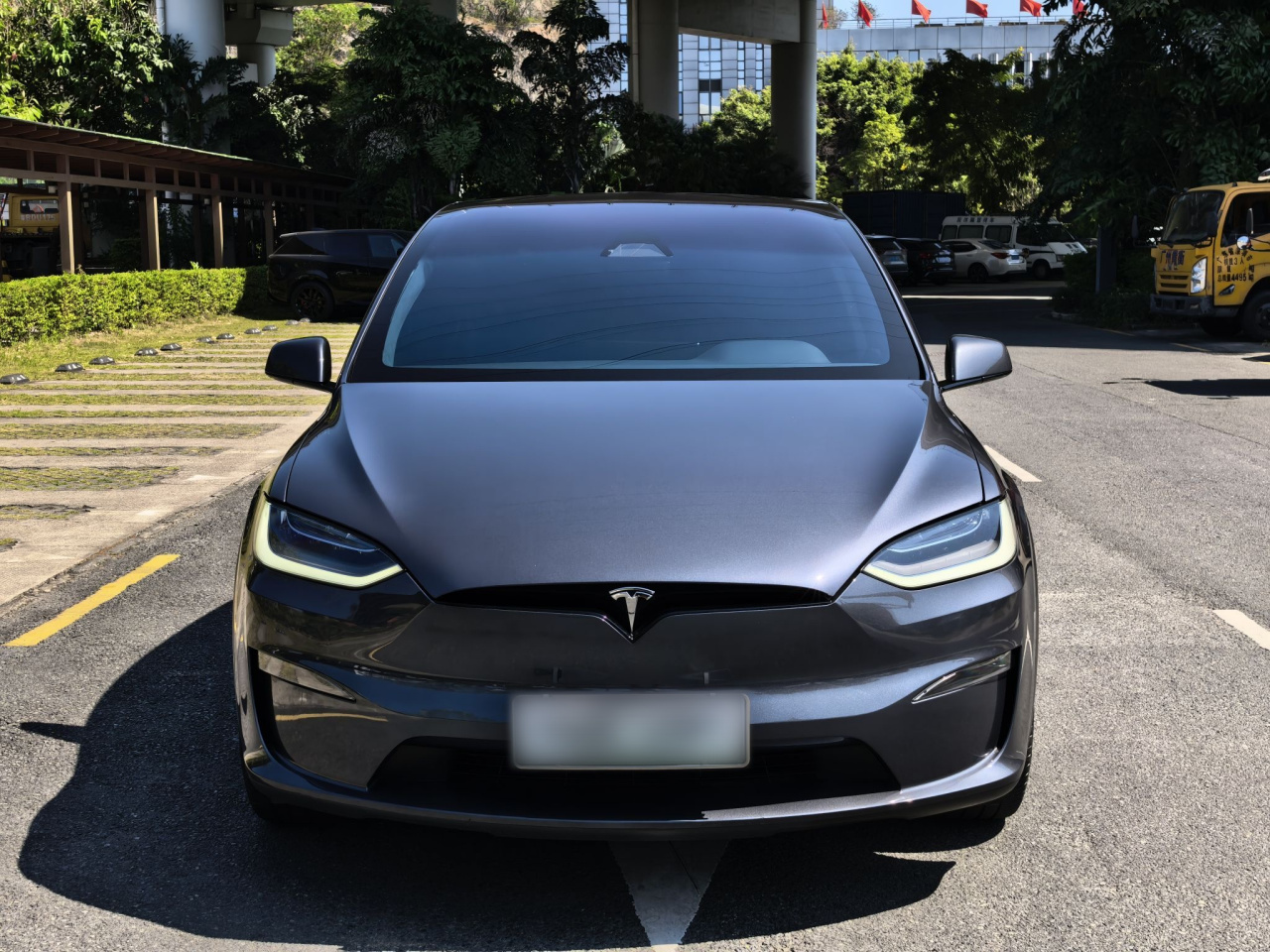 Model X 2023 AWD Plaid photo 2