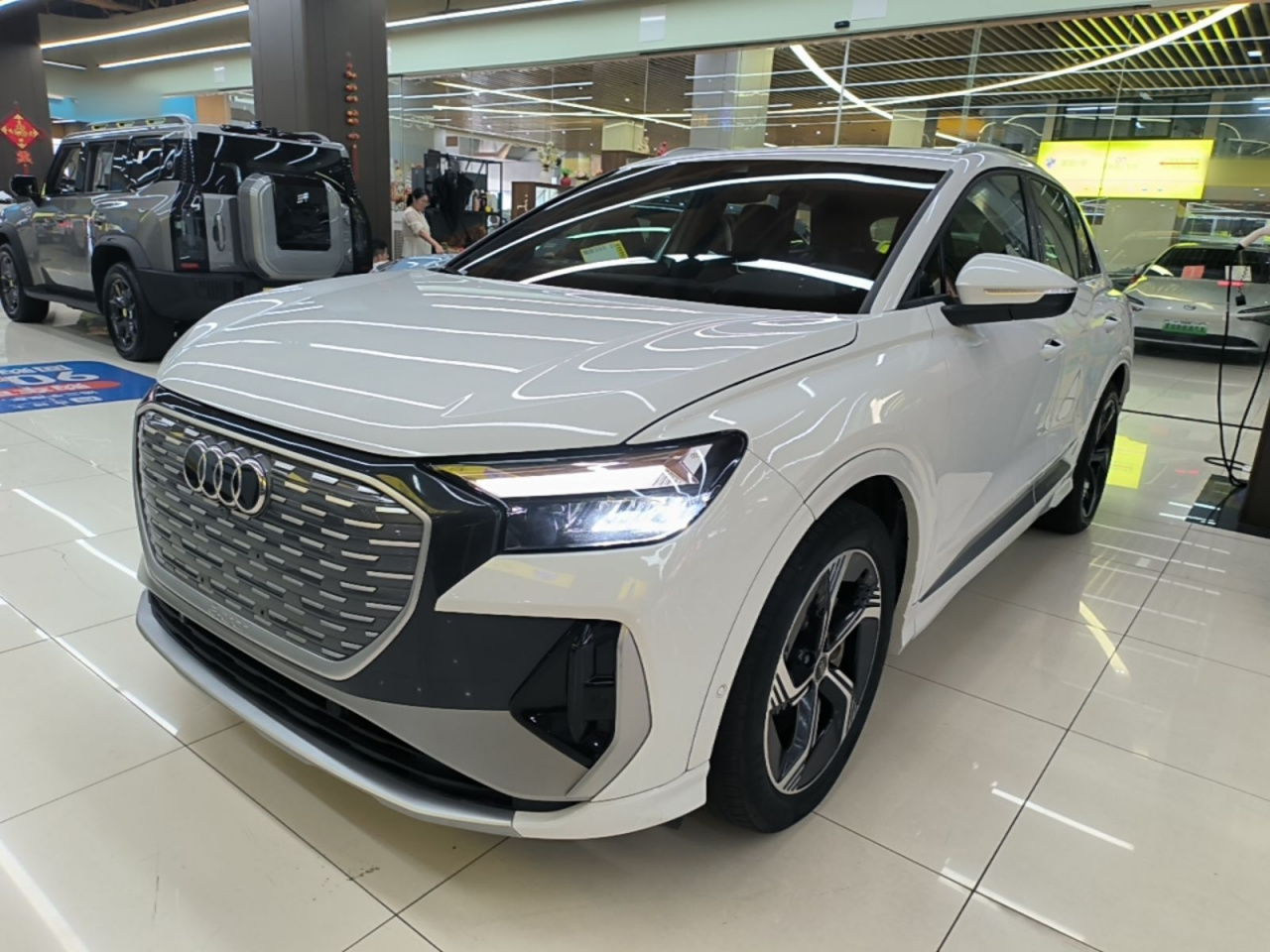 Q4 e-tron 2023 40 e-tron