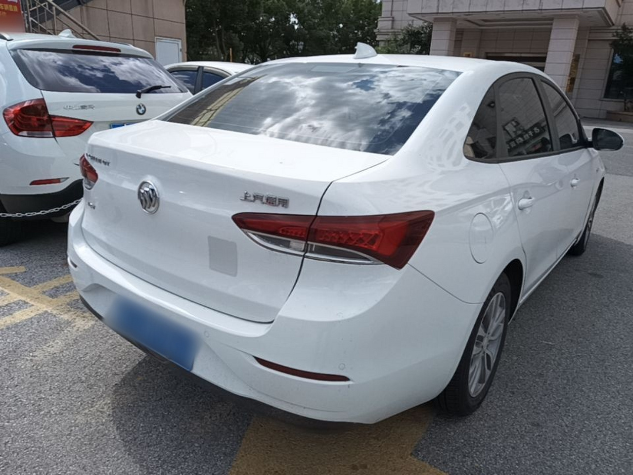 Excelle 2019 18T AT Elite China VI photo 4