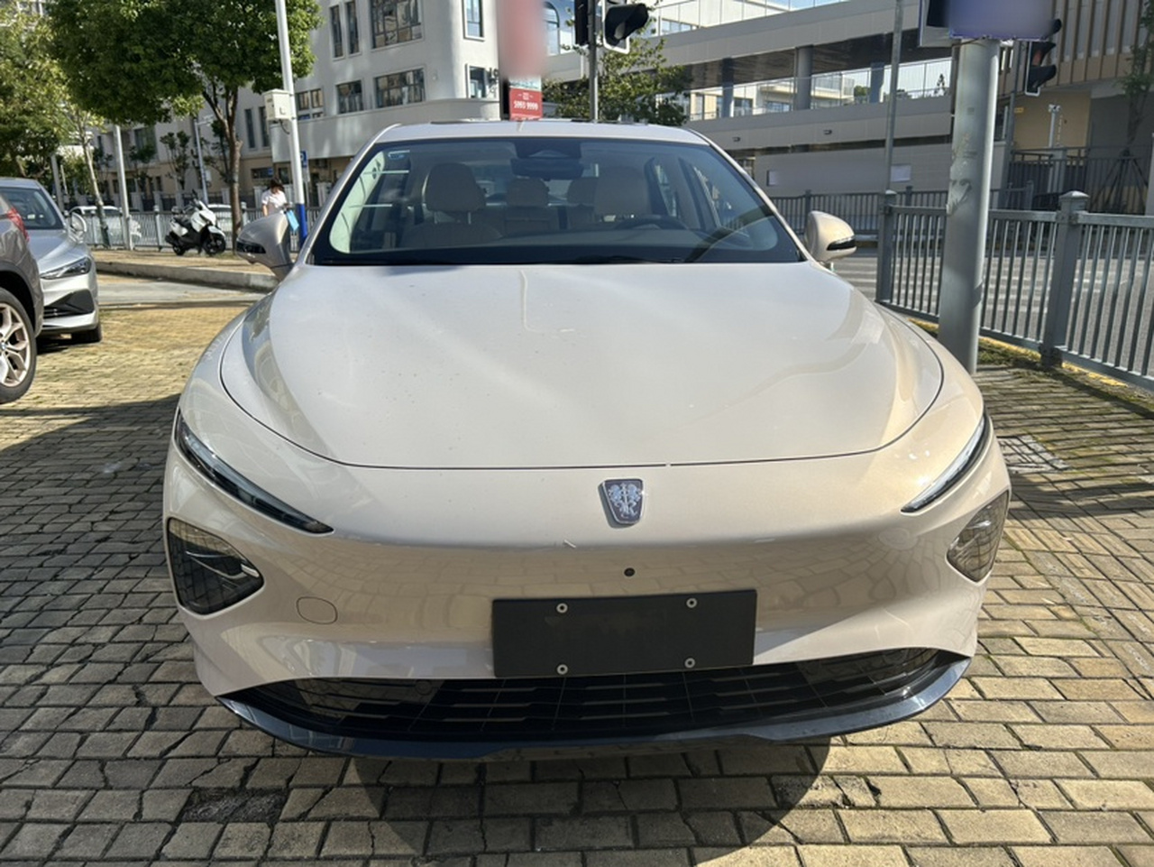D7 2025 EV 610km RWD photo 2