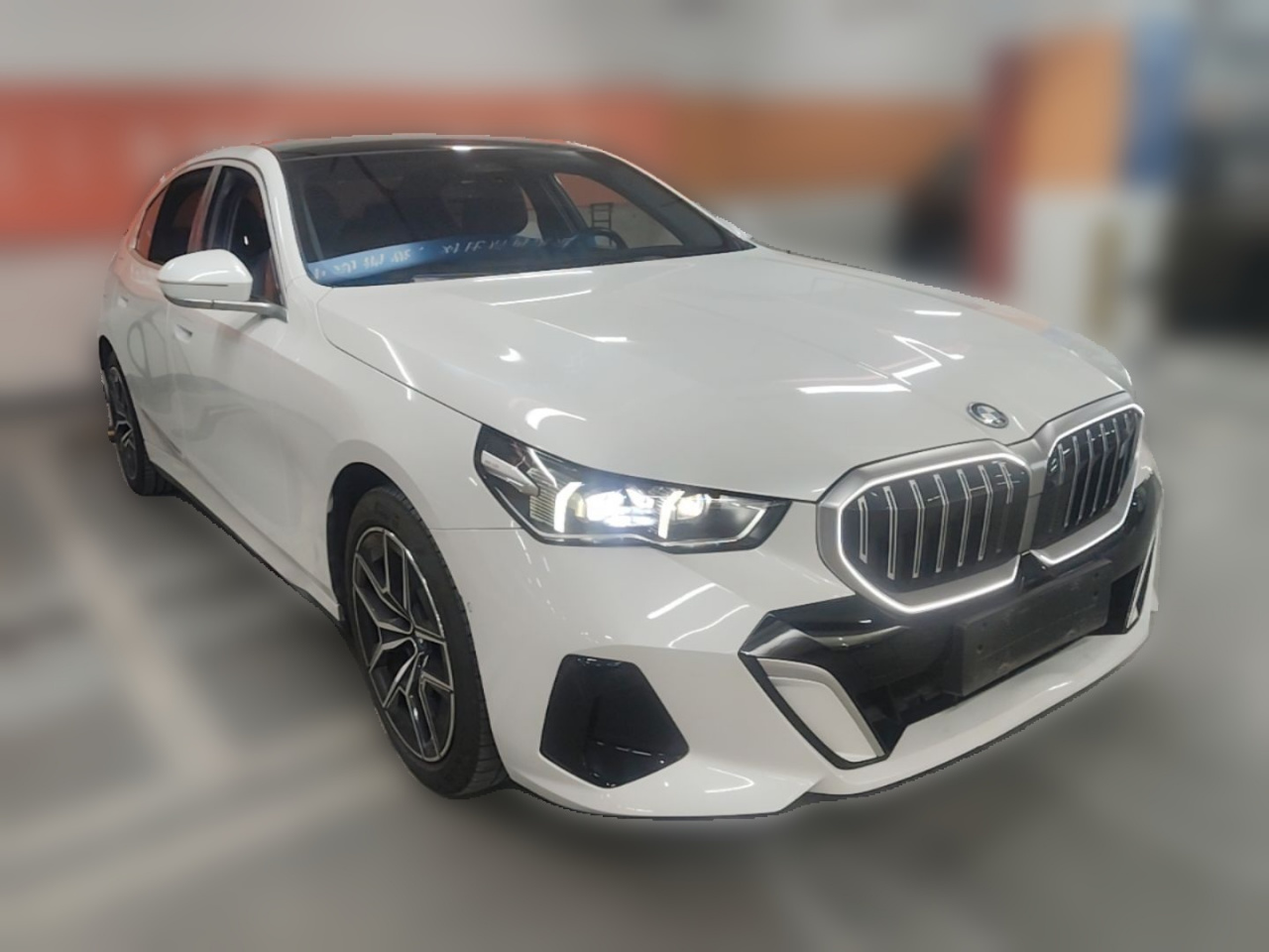 i5 2024 eDrive 35L Exclusive M Sport Package photo 3