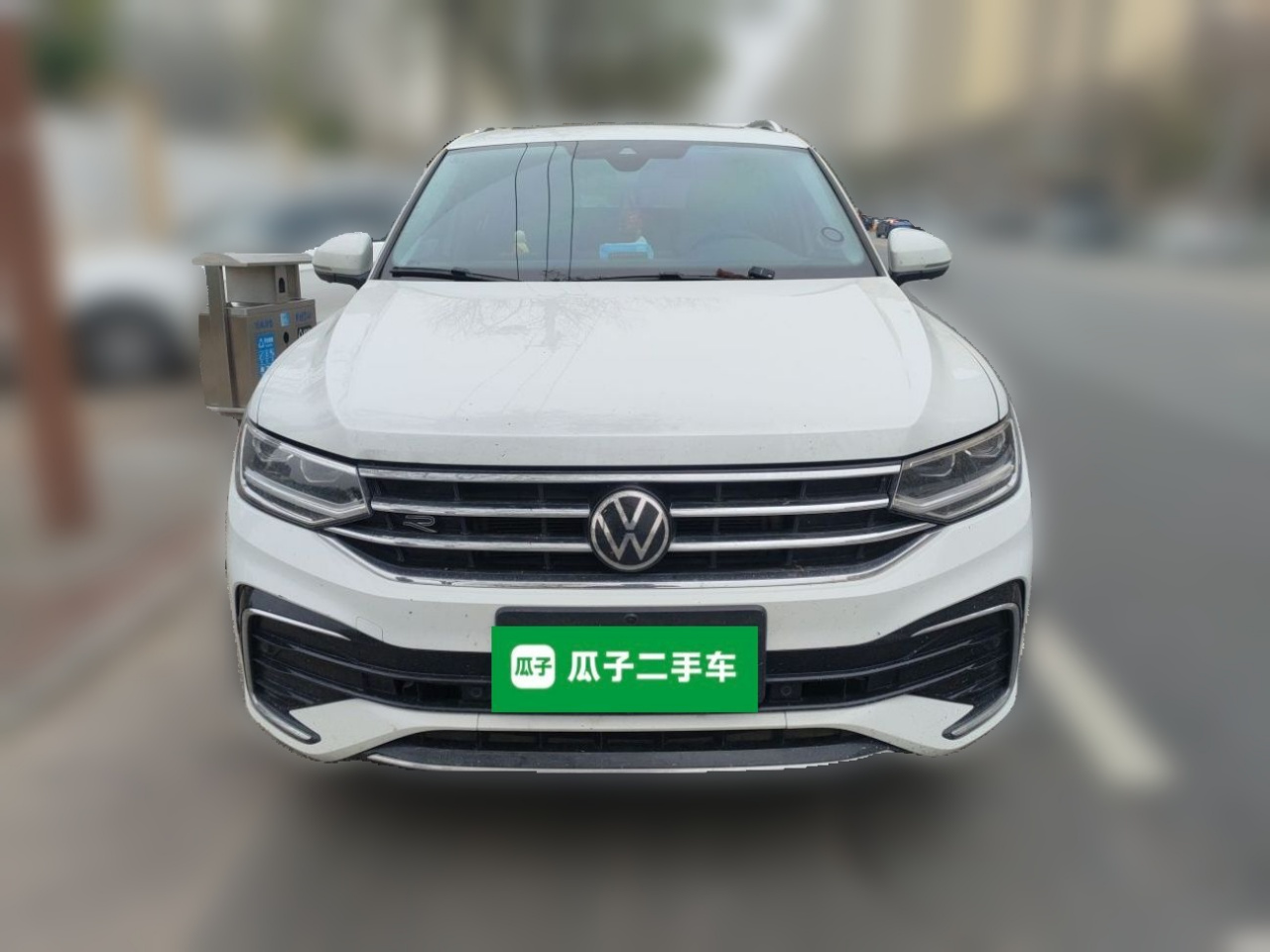 Tiguan L 2023 330TSI AT RWD R-Line photo 2