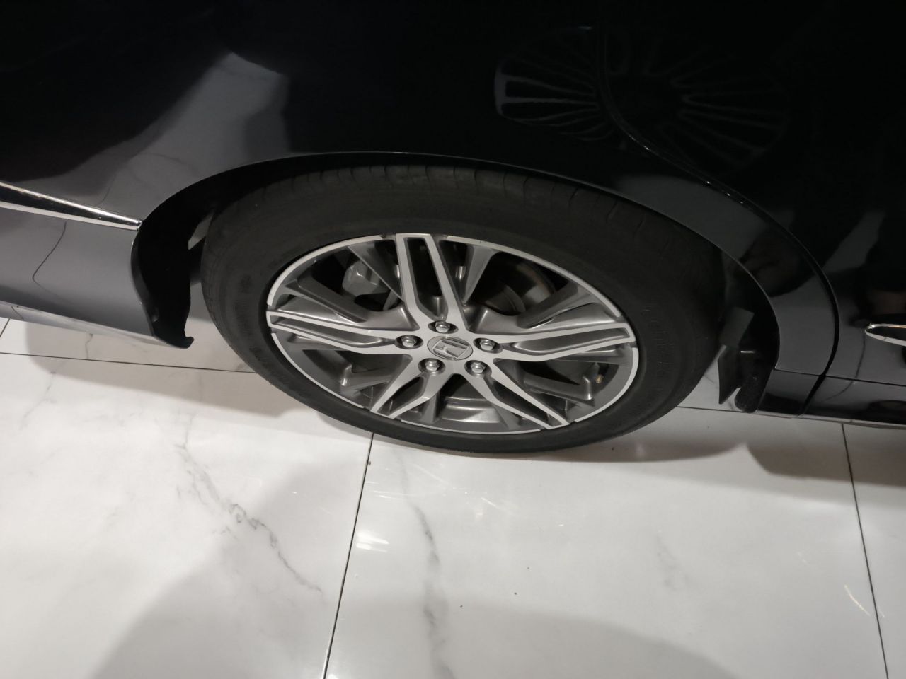 Elysion 2019 2.0L Hybrid Luxury photo 4