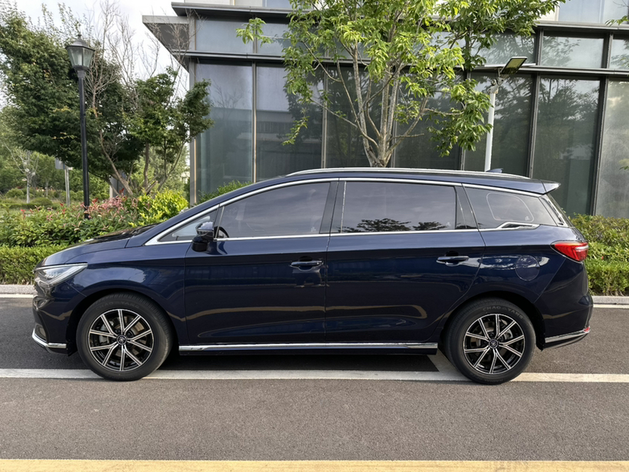 Song MAX EV 2022 DM-i 105KM Flagship photo 2