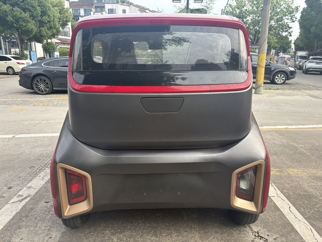 E200 2018 photo 4