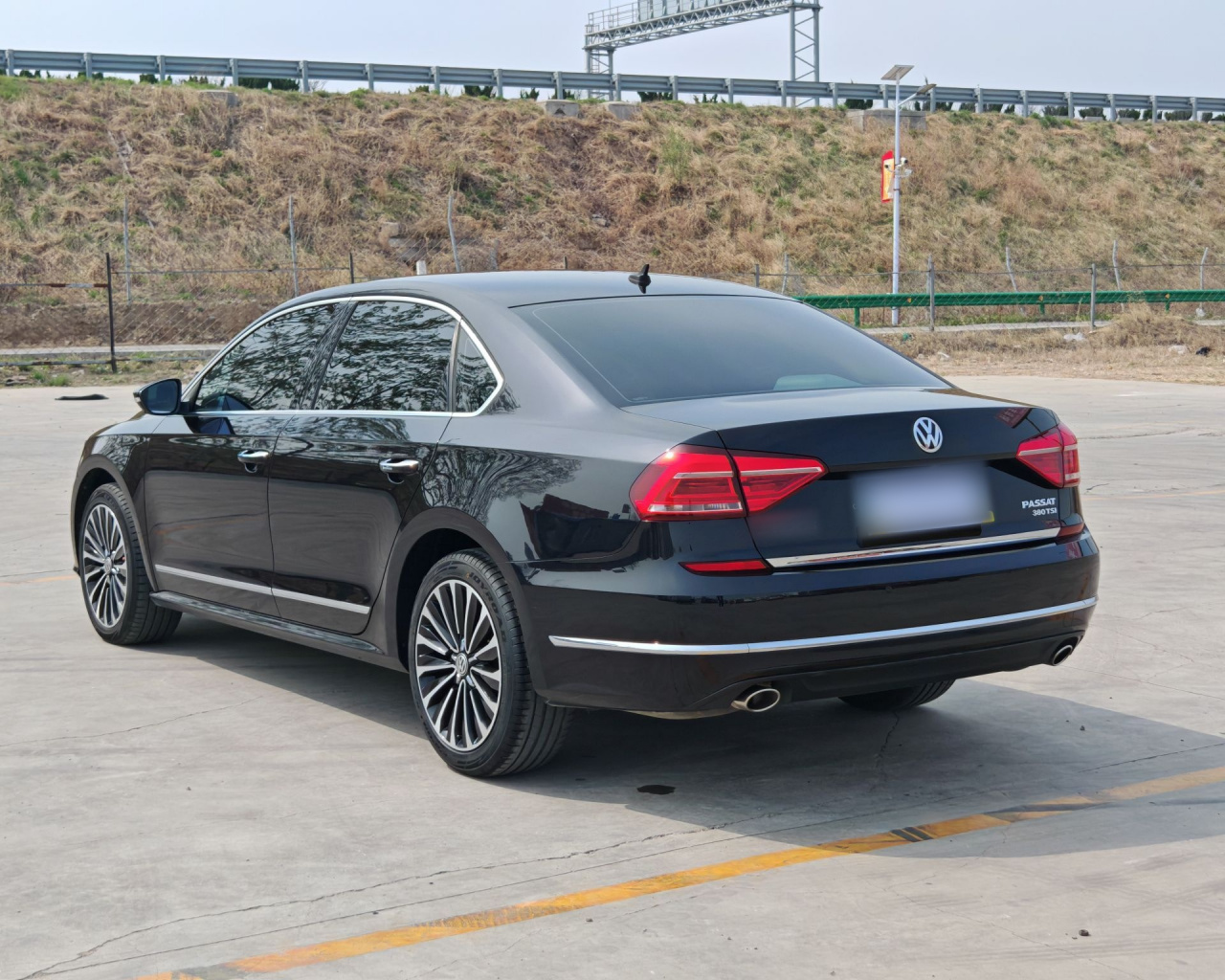 Passat 2017 380TSI DSG photo 4