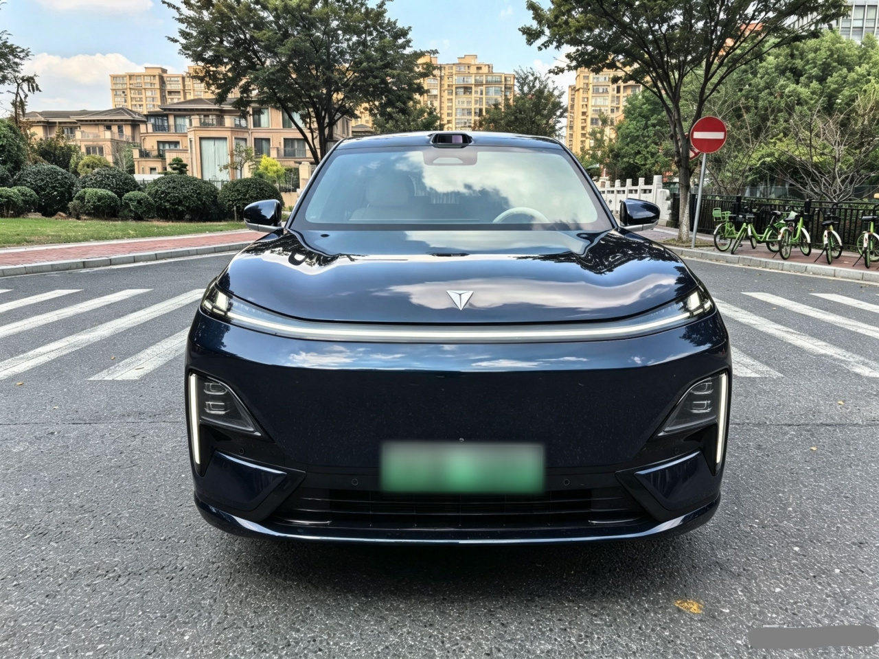 Deepal S09 2025 AWD Ultra+ photo 2