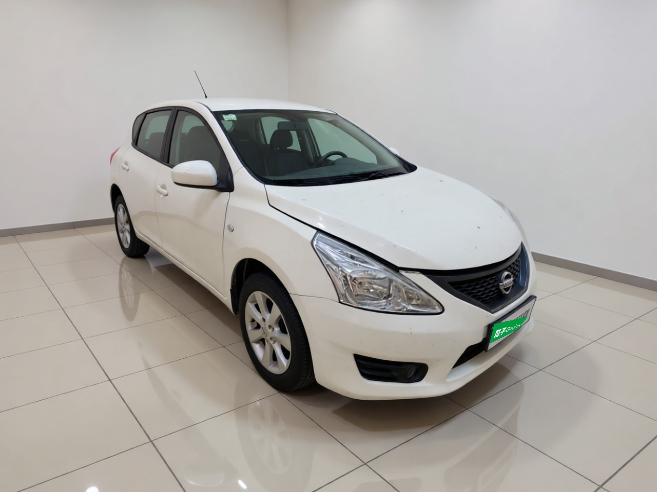 Tiida 2011 1.6L CVT Comfort photo 3