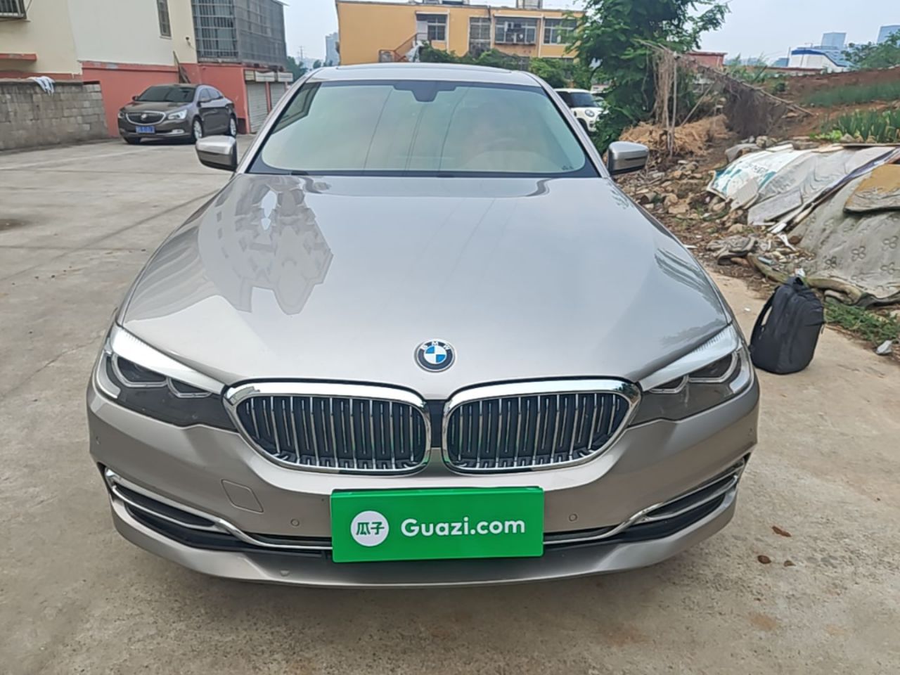 5 Series 2020 525Li Luxury photo 2