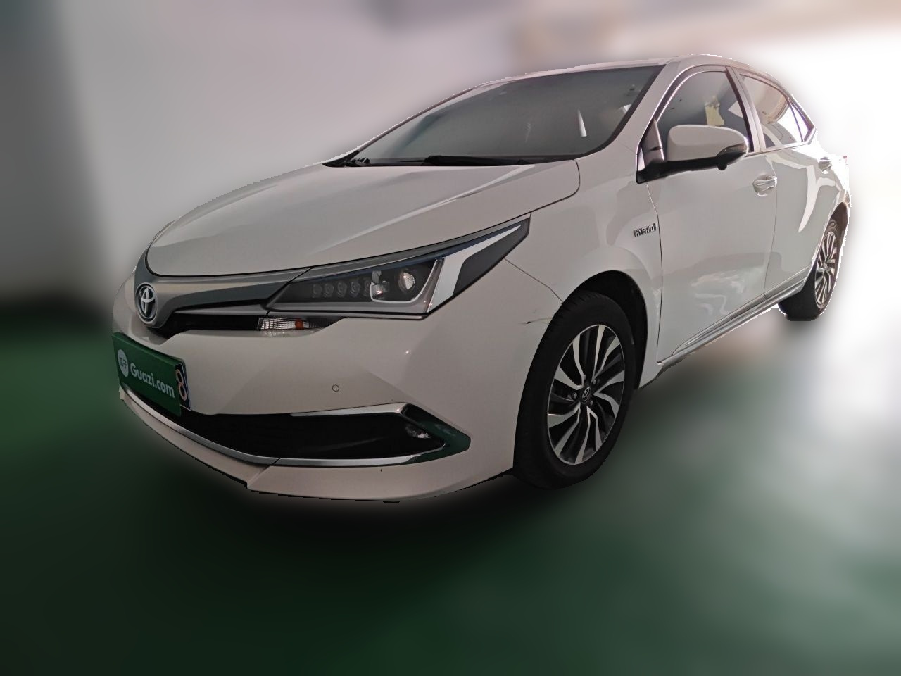 Corolla 2017 Facelift Hybrid 1.8L E-CVT Elite