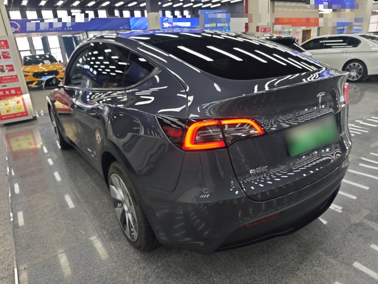 Model Y 2021 Long Range AWD photo 4