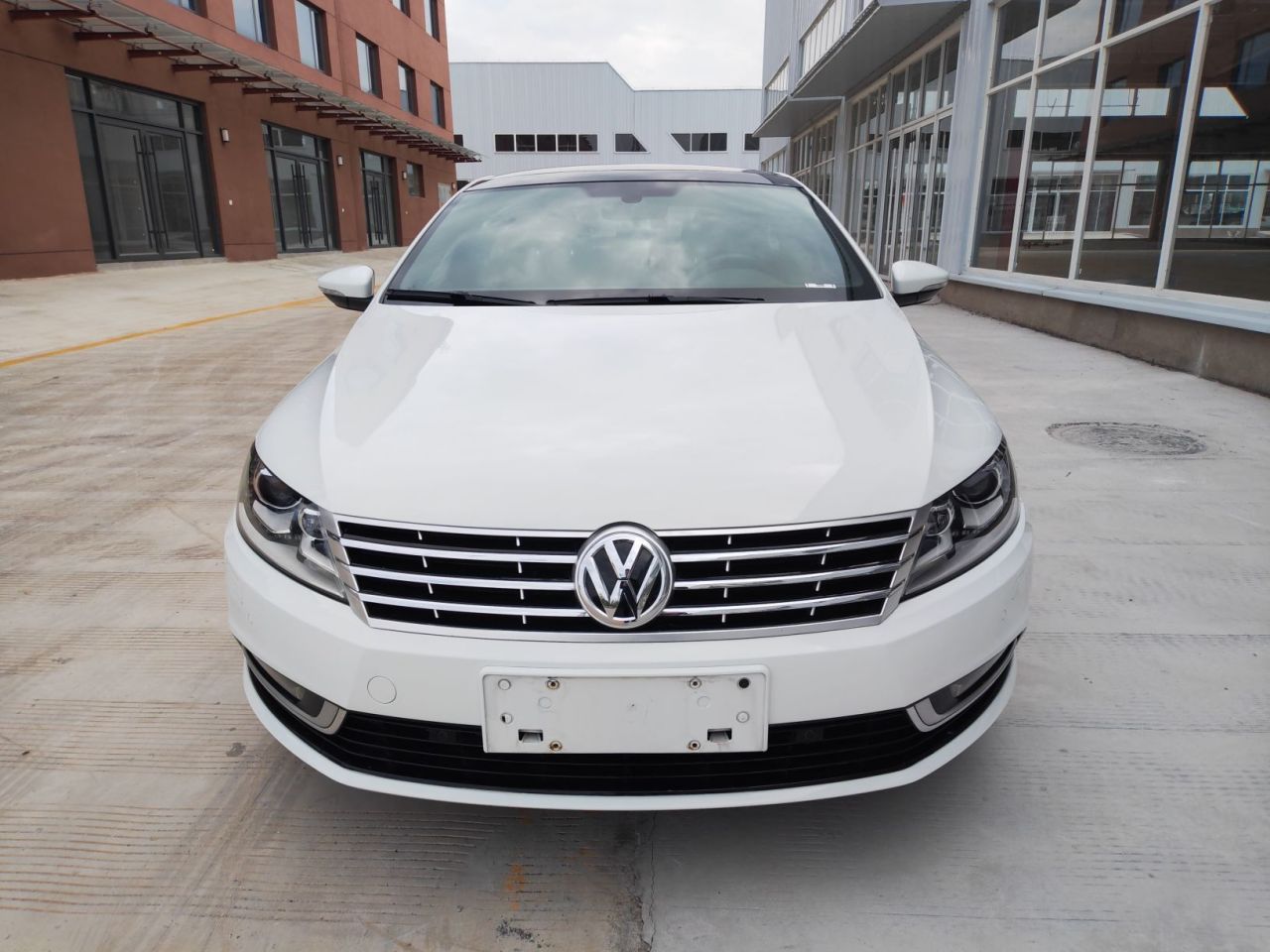 FAW-Volkswagen CC 2018 1.8TSI Premium photo 2