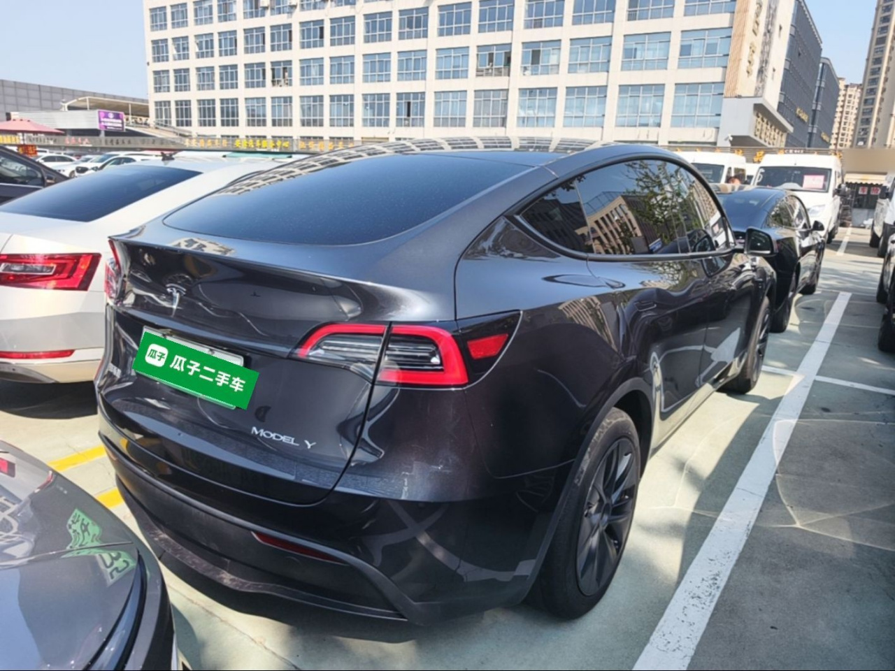 Model Y 2024 RWD photo 4