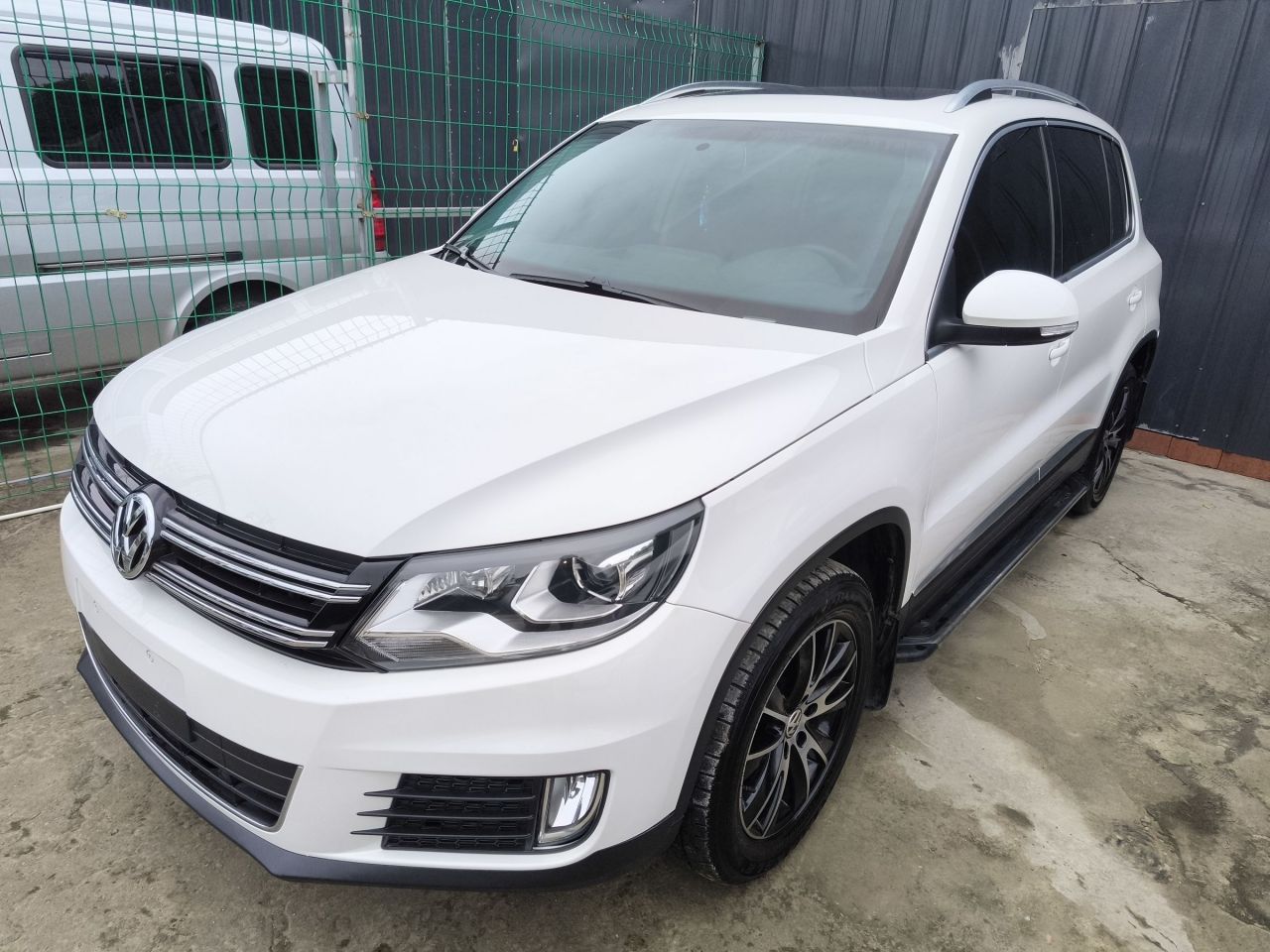 Tiguan 2013 2.0TSI AT AWD Luxury
